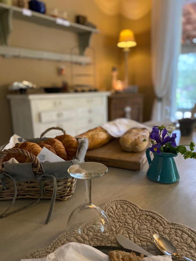 Bed and Breakfast L'Eveil En Provence à Entrecasteaux Extérieur photo