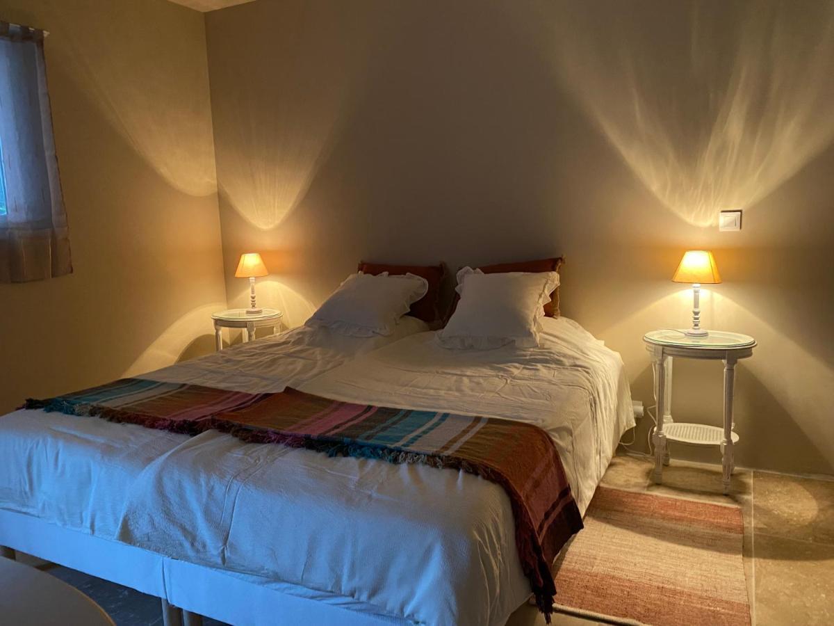 Bed and Breakfast L'Eveil En Provence à Entrecasteaux Extérieur photo