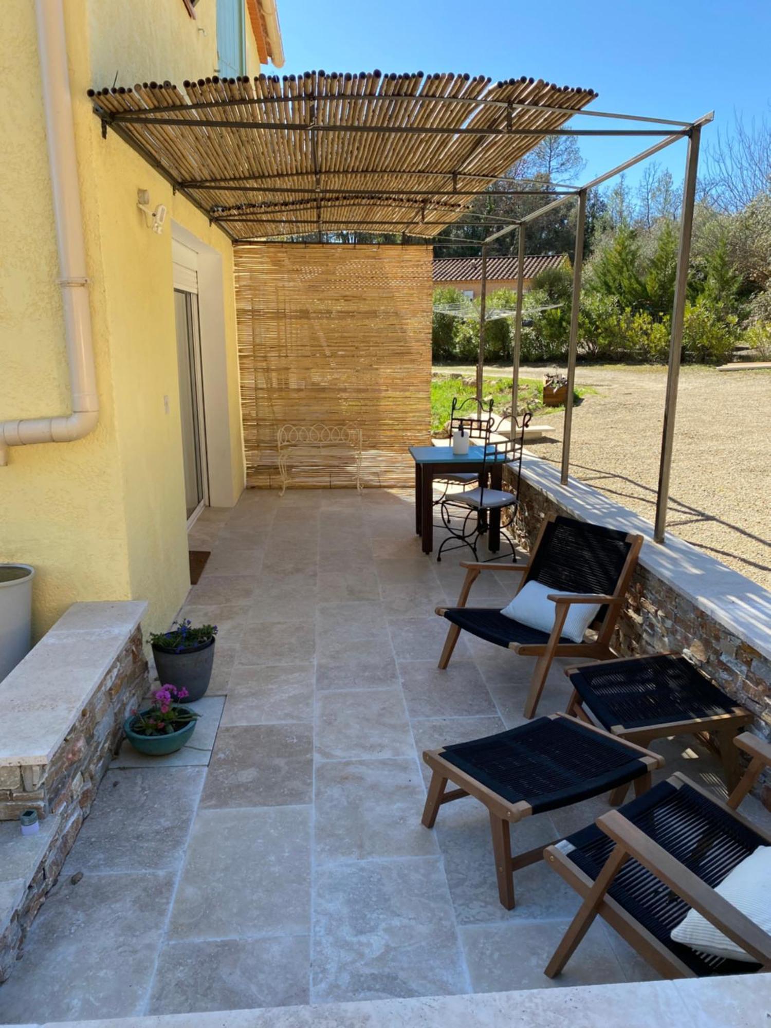 Bed and Breakfast L'Eveil En Provence à Entrecasteaux Extérieur photo